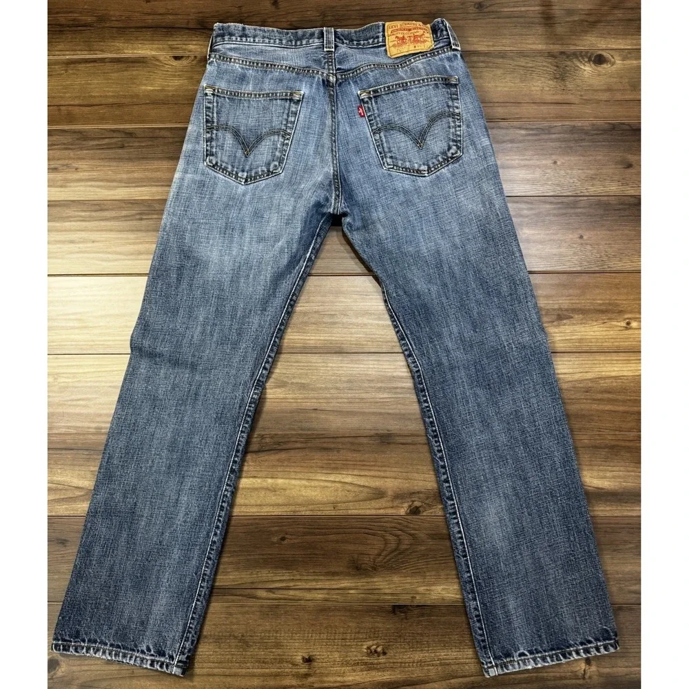 Vtg Y2K Levi 501 Jeans Mens 33x32 Blue Medium Wash Denim Button Fly Straight Leg